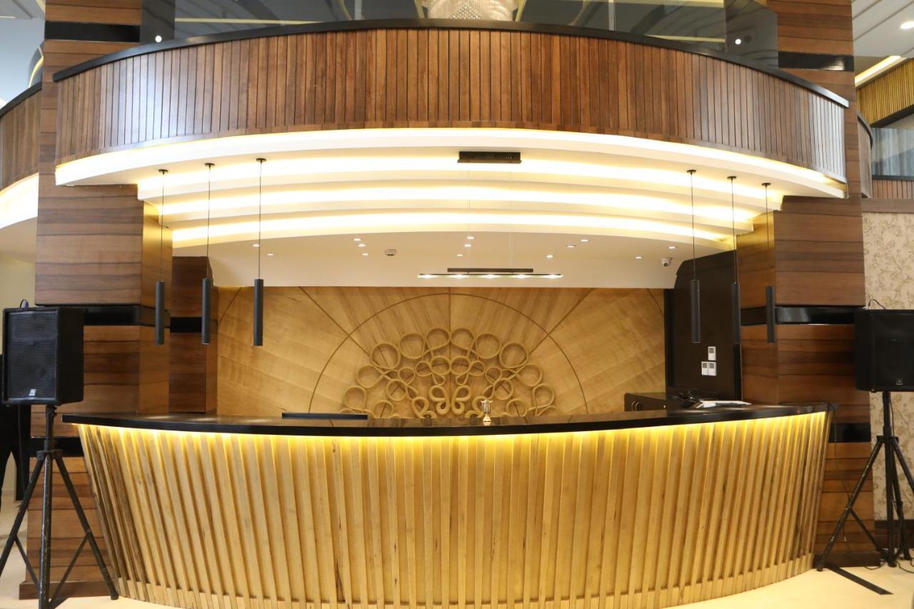 فندق صحارى الخليج Sahara Gulf Hotel Apartments อัมมาน ภายนอก รูปภาพ