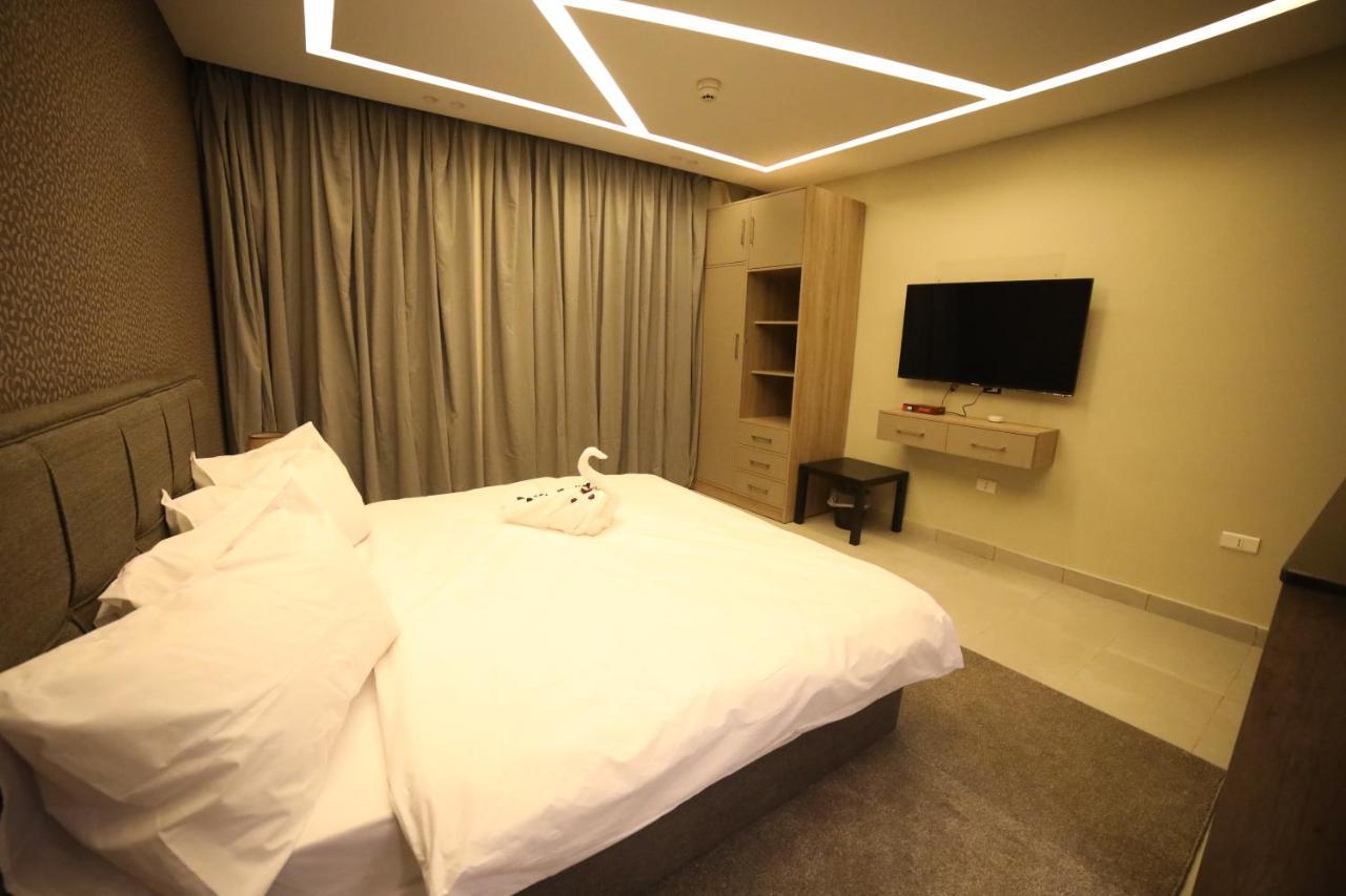 فندق صحارى الخليج Sahara Gulf Hotel Apartments อัมมาน ภายนอก รูปภาพ