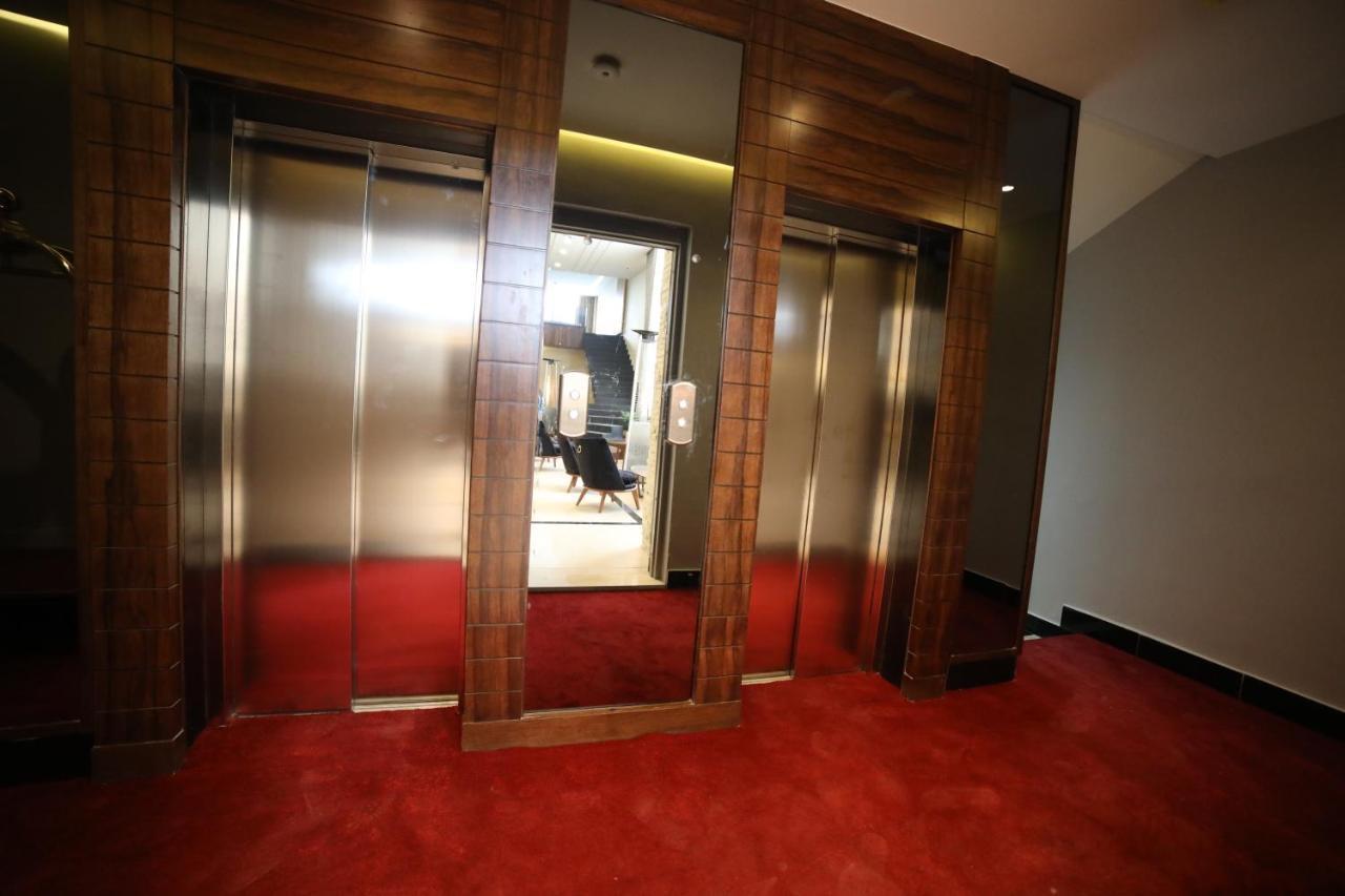 فندق صحارى الخليج Sahara Gulf Hotel Apartments อัมมาน ภายนอก รูปภาพ