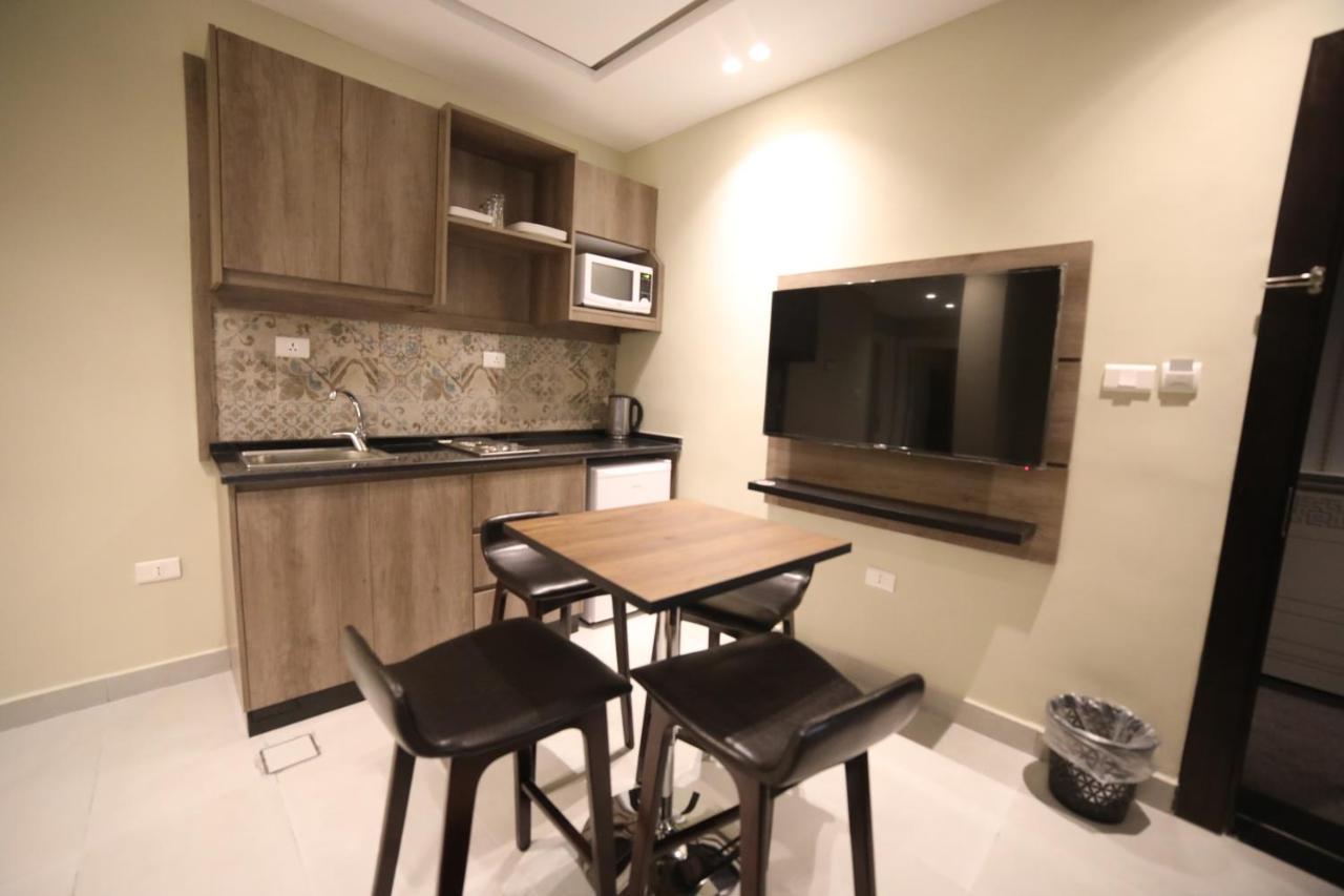 فندق صحارى الخليج Sahara Gulf Hotel Apartments อัมมาน ภายนอก รูปภาพ