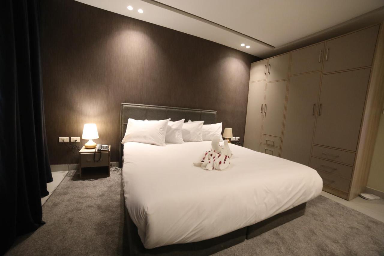 فندق صحارى الخليج Sahara Gulf Hotel Apartments อัมมาน ภายนอก รูปภาพ