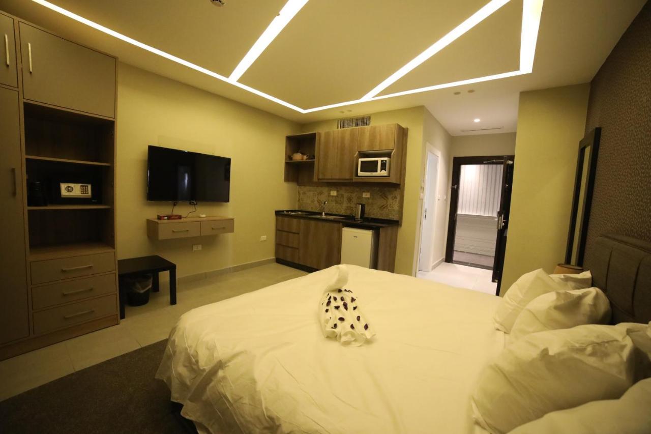 فندق صحارى الخليج Sahara Gulf Hotel Apartments อัมมาน ภายนอก รูปภาพ