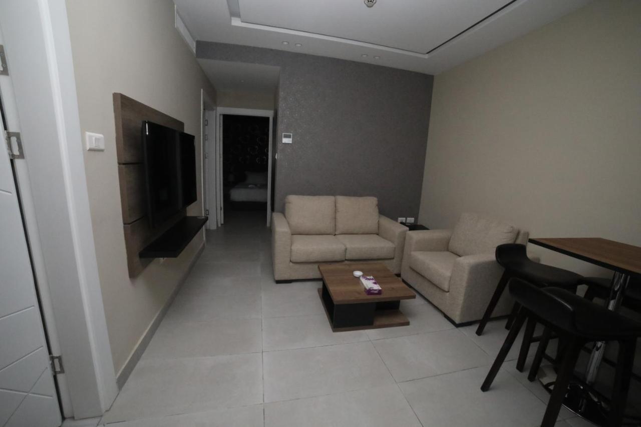 فندق صحارى الخليج Sahara Gulf Hotel Apartments อัมมาน ภายนอก รูปภาพ